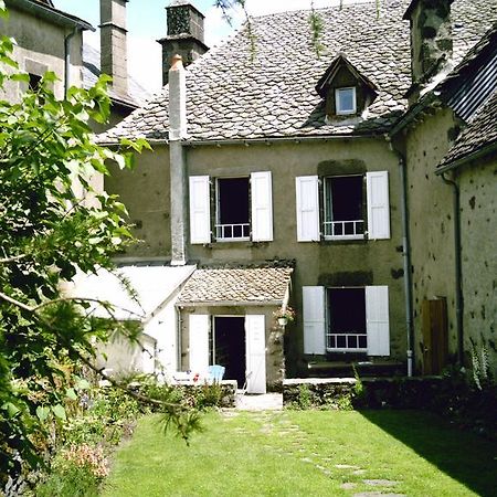 Chambre D'Hotes La Maison De Barrouze Bed and Breakfast Salers Esterno foto