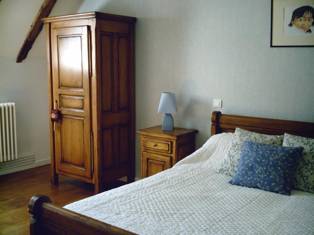 Chambre D'Hotes La Maison De Barrouze Bed and Breakfast Salers Esterno foto